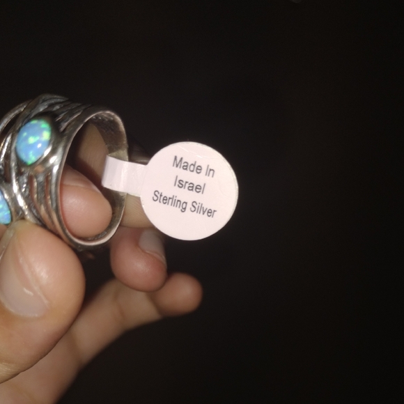 Sterling Silver Opal Ring - Picture 3 of 5